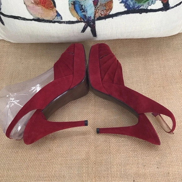 Stuart Weizmann Women’s Red Suede Leather Party Platform Sling Heels Size 7.5 - Picture 6 of 11